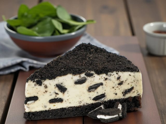 OREO CAKE.