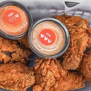 6PC HOT WINGS BOX